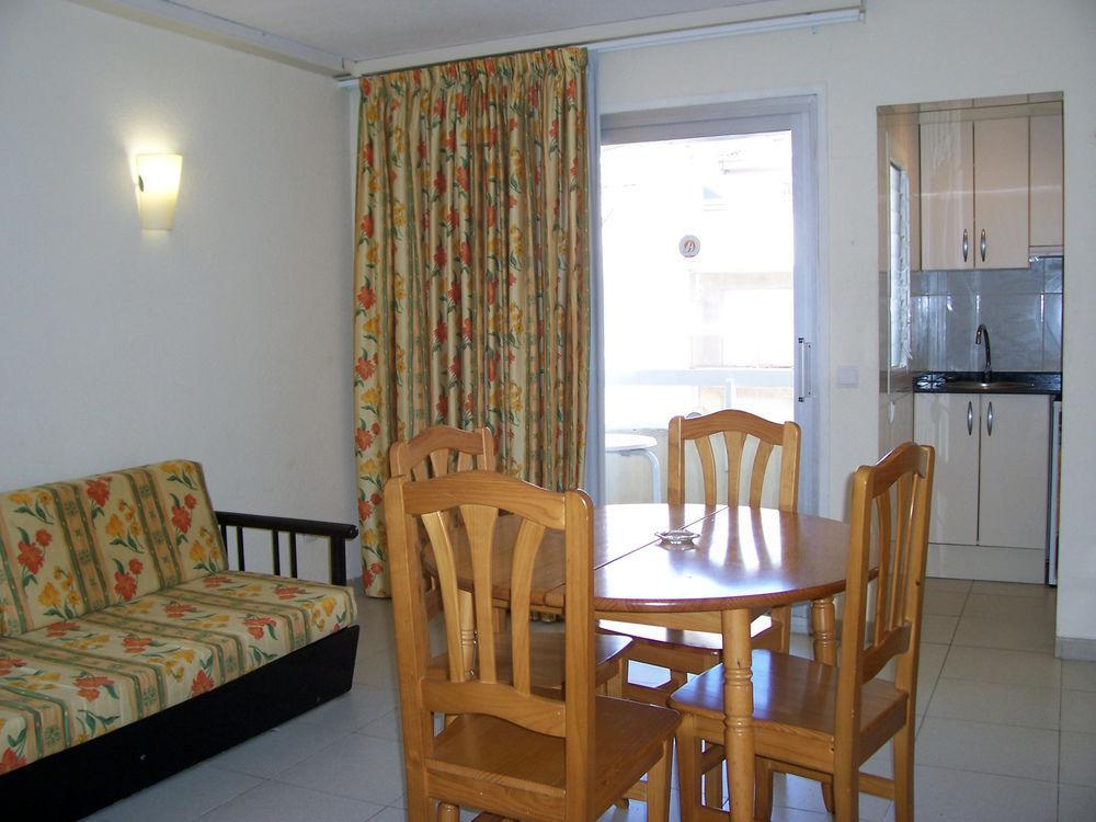 Apartamentos Alboran-Arysal 萨洛 外观 照片