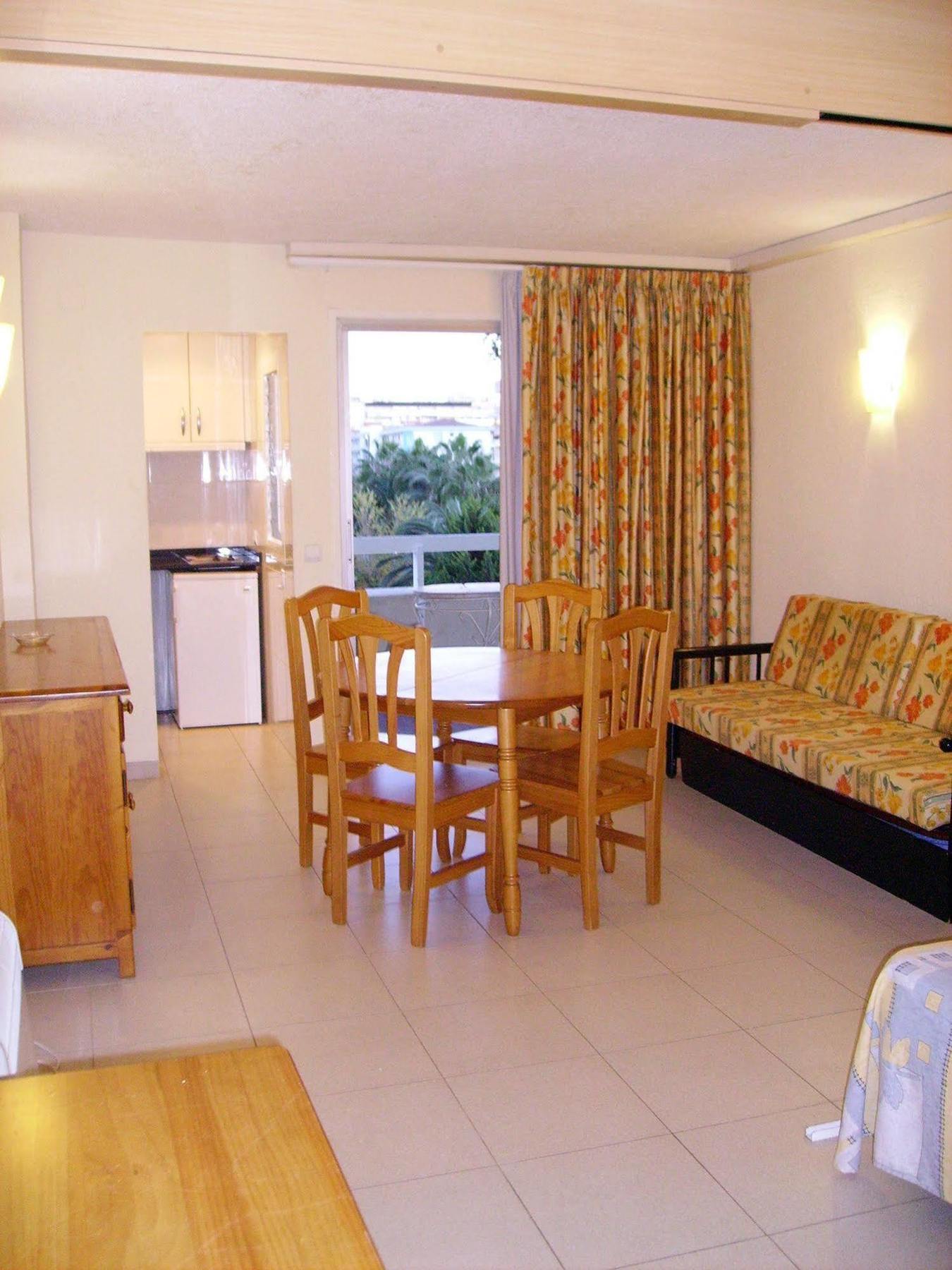 Apartamentos Alboran-Arysal 萨洛 外观 照片