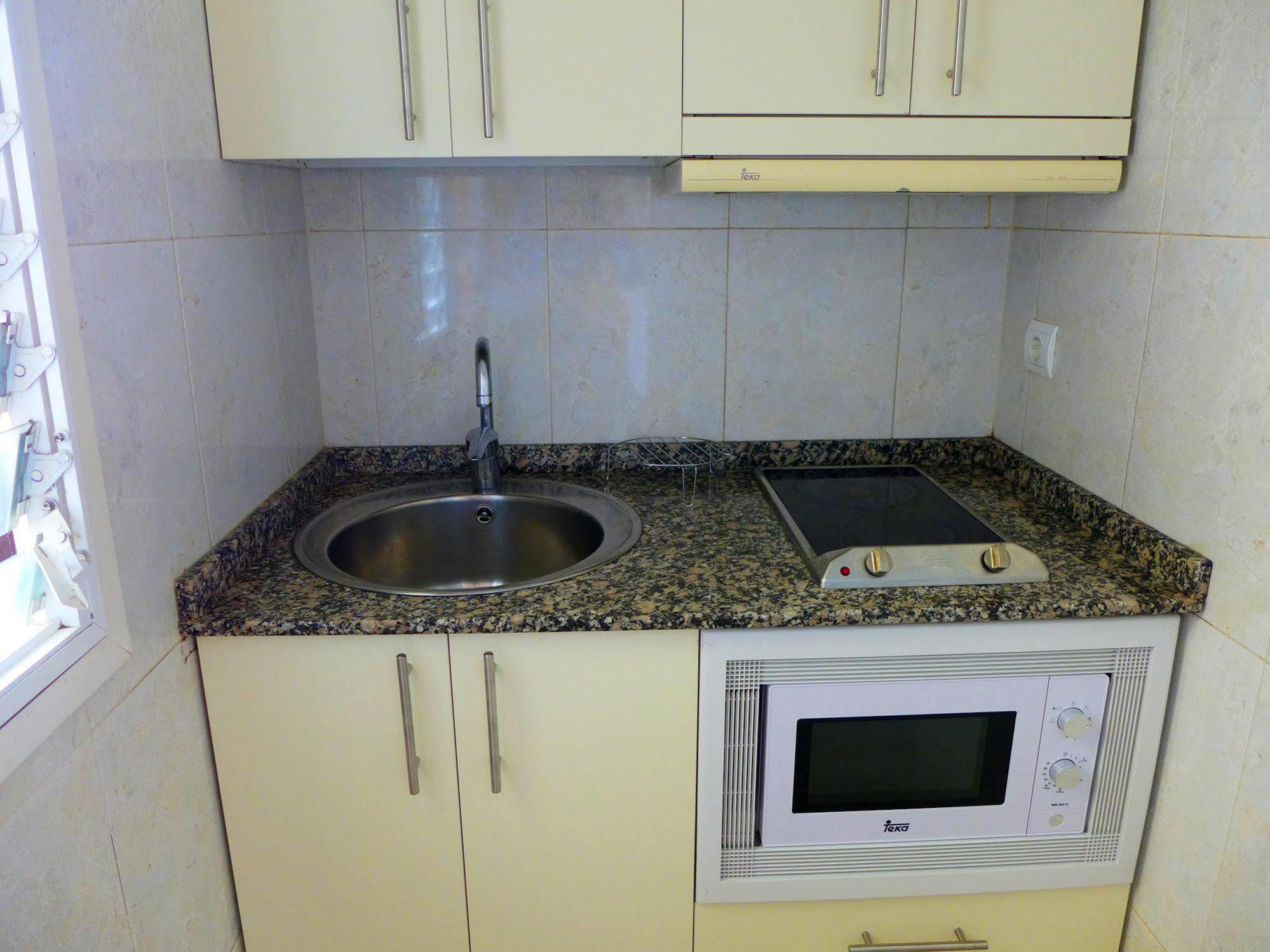 Apartamentos Alboran-Arysal 萨洛 外观 照片
